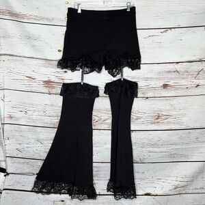 Widow x Dolls Kill NWT Size XXL Black Lace Trim Flare Leg Garter Shorts Pants